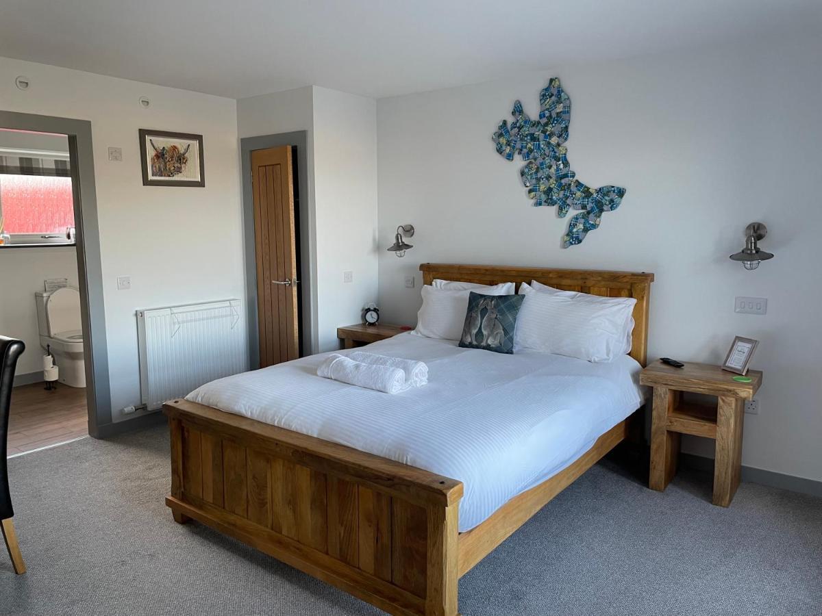 The Bridge Self Catering Villa Kilmaluag Ngoại thất bức ảnh